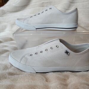 Hurley White Canvas Sneakers Classic Design. NWOT. NEVER WORN